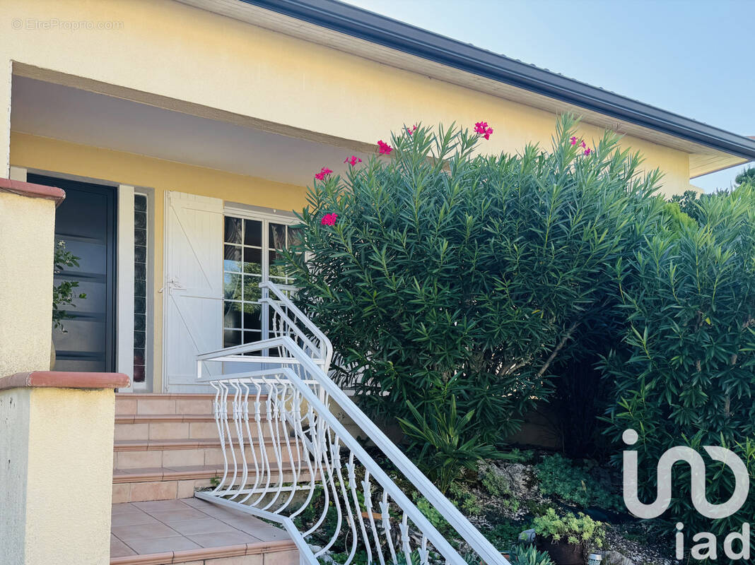 Photo 1 - Maison à SAINT-JEAN