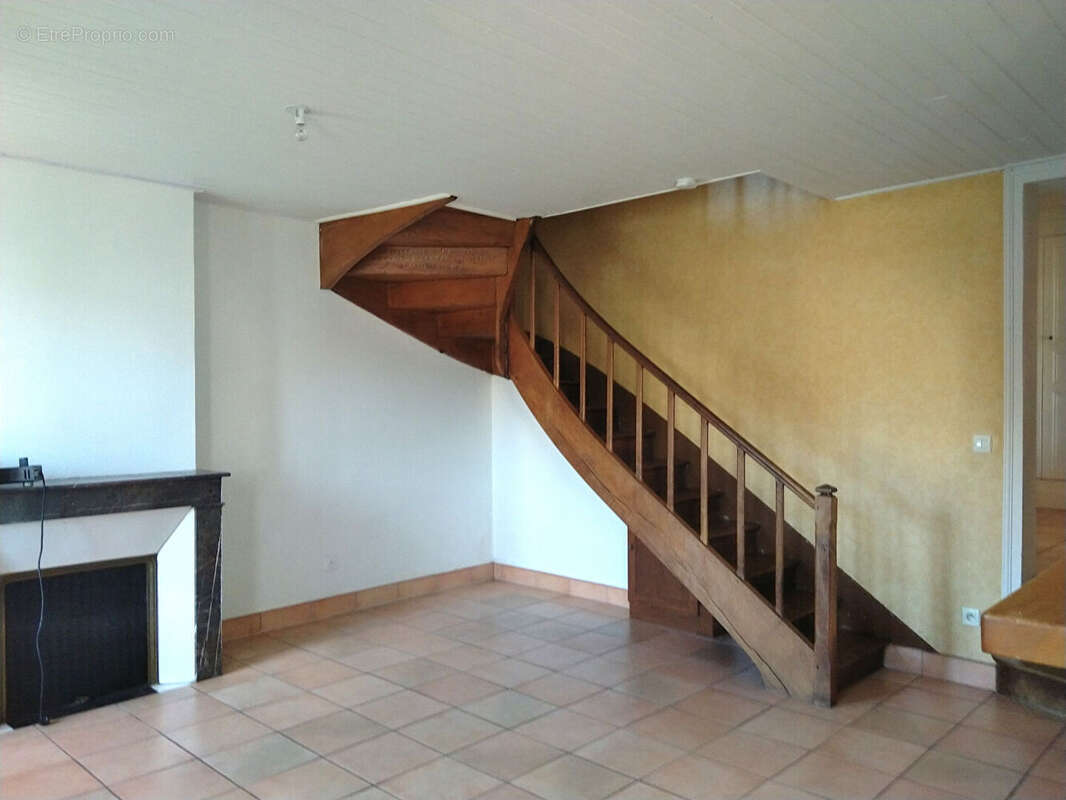 Maison à LA BAZOCHE-GOUET