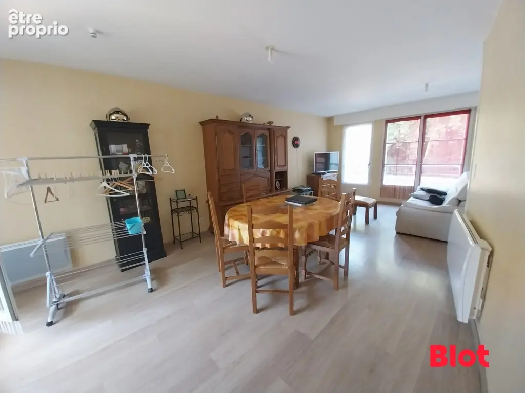 Appartement 3 pièces 76 m² à vendre à Vitre (35500) - photo 2