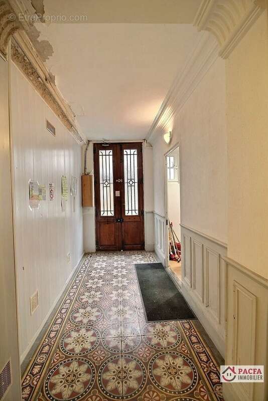 Maison à LABRUGUIERE