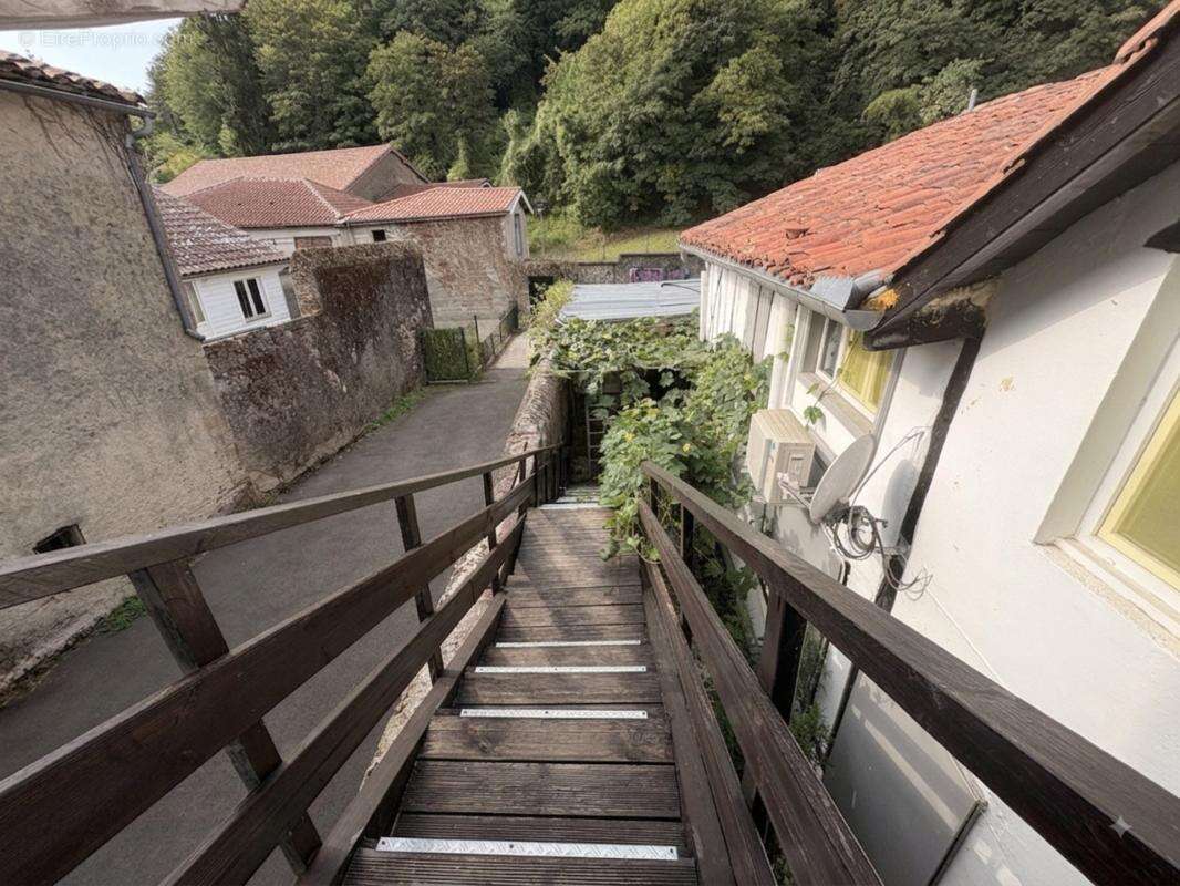 Immeuble de caractère en cœur de ville à Aire-sur-l’Adour (40) - photo 12