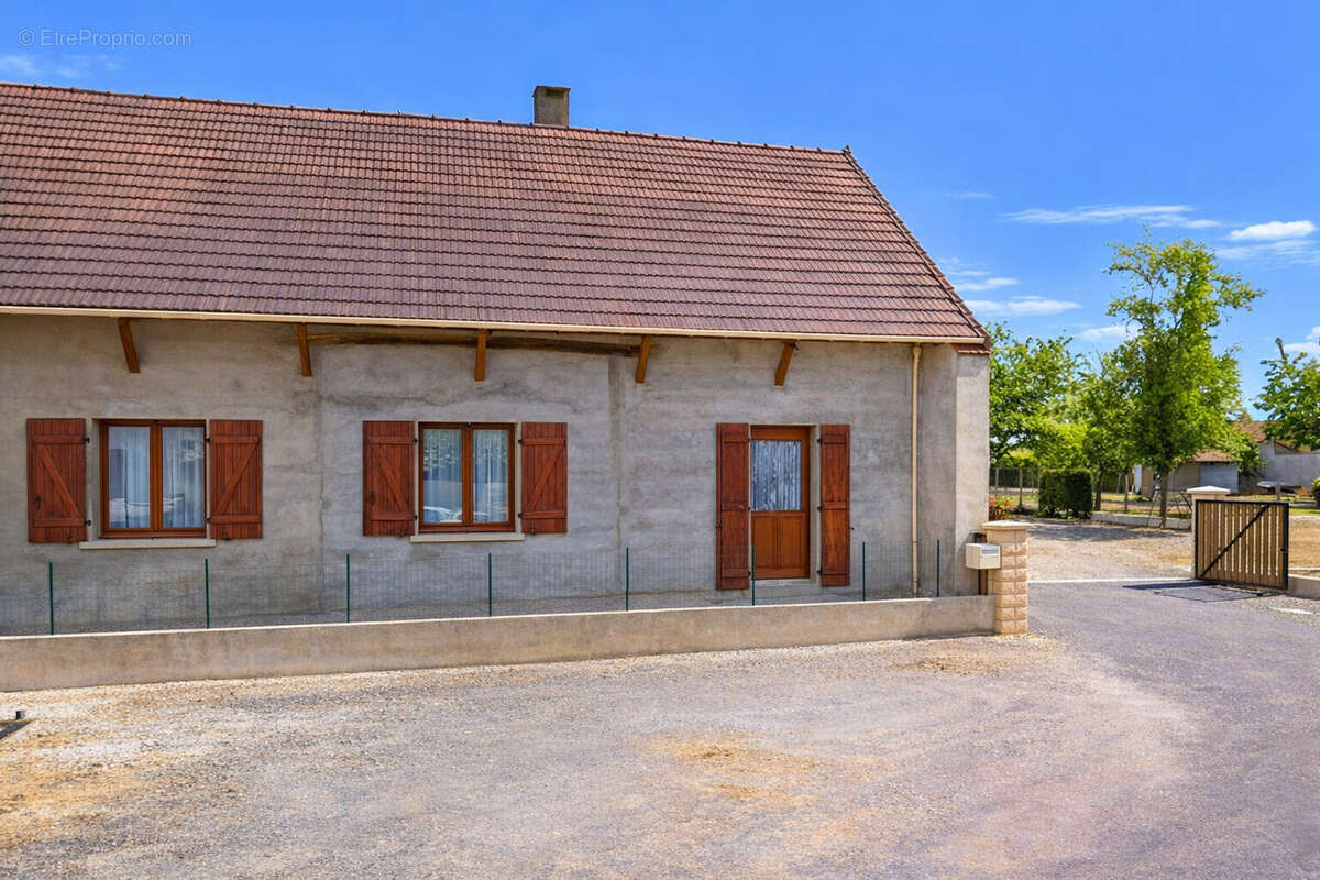 Maison à SAINT-MAURICE-EN-RIVIERE
