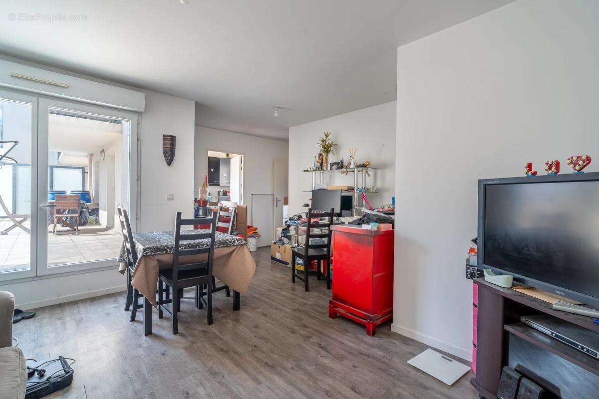 Appartement de 3 pièces de 68 m² à Drancy - photo 2