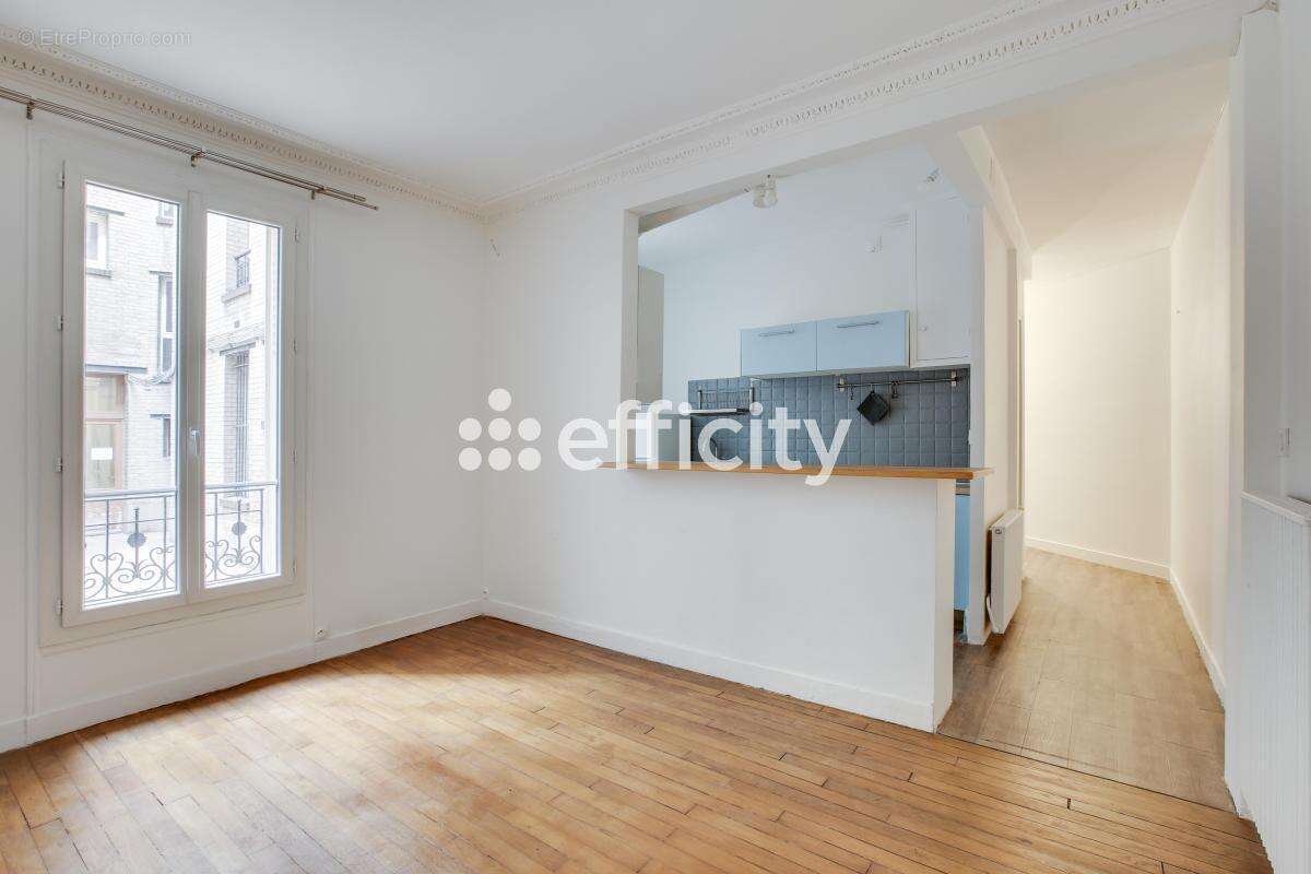 Appartement à PARIS-17E