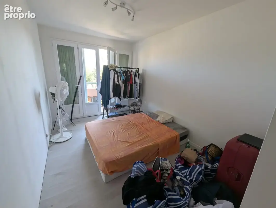 Appartement T4 rénové - photo 9