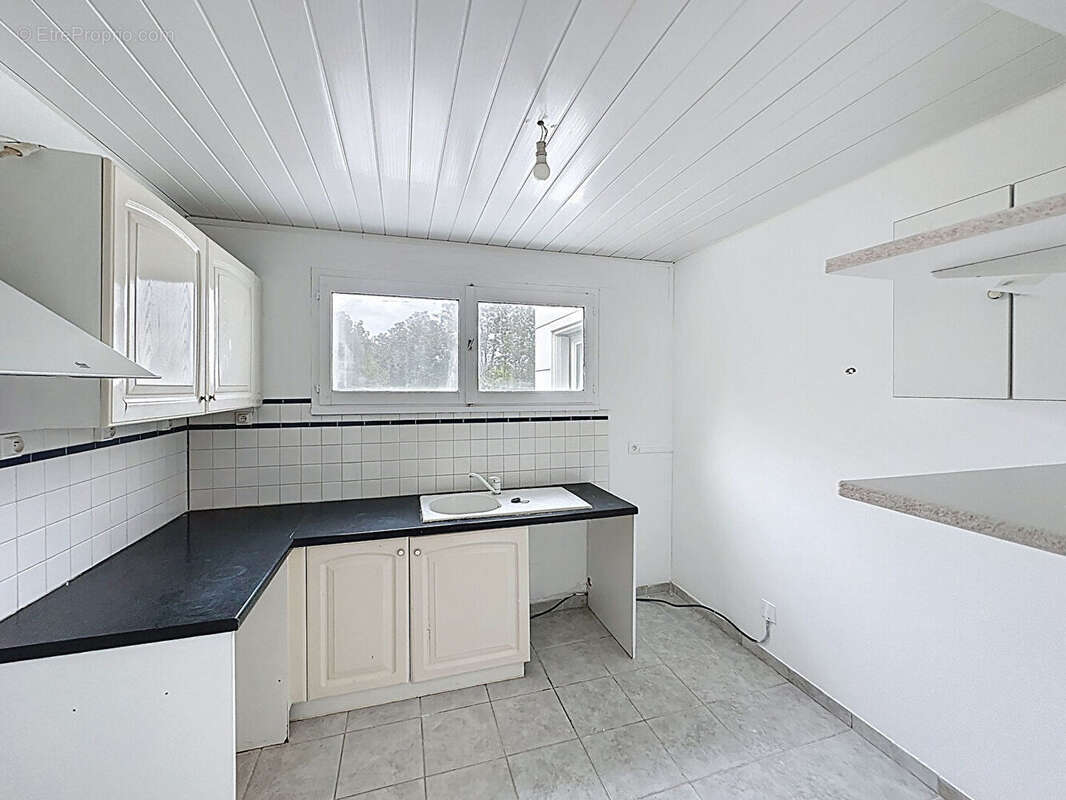 Appartement à MONTIGNY-LE-BRETONNEUX