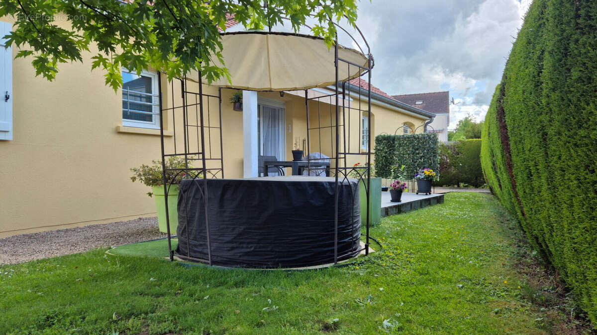 Maison à PARAY-LE-MONIAL