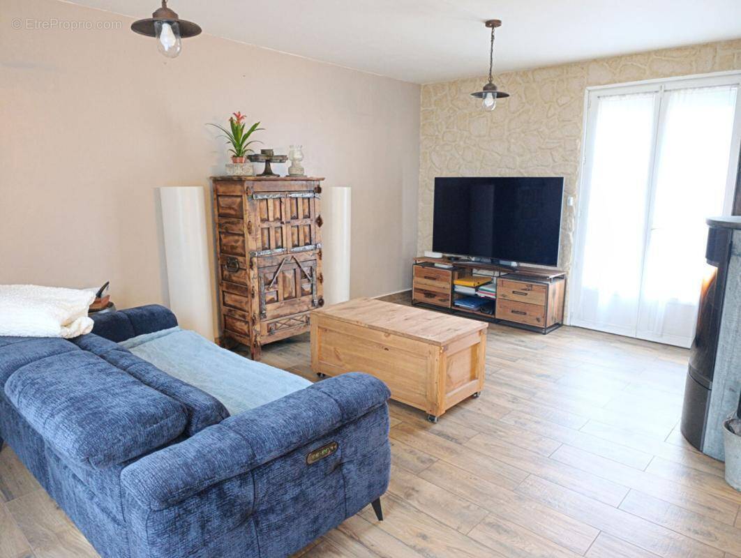 Maison à MOISSY-CRAMAYEL