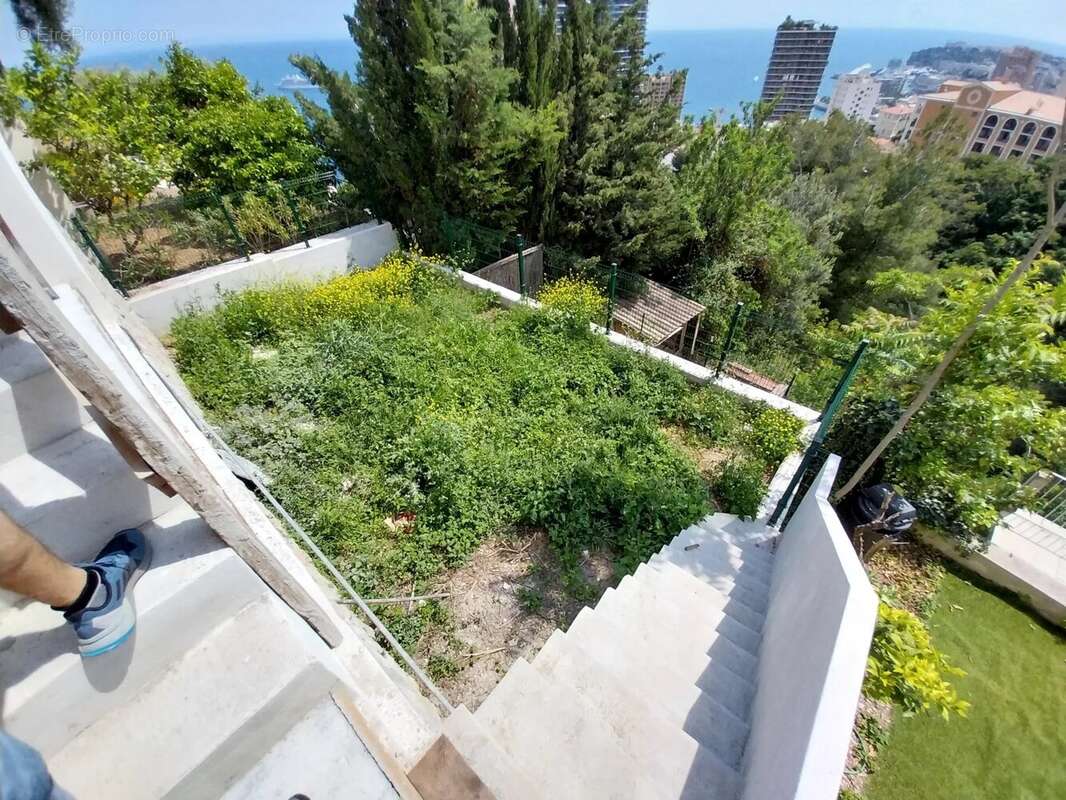 Appartement à ROQUEBRUNE-CAP-MARTIN