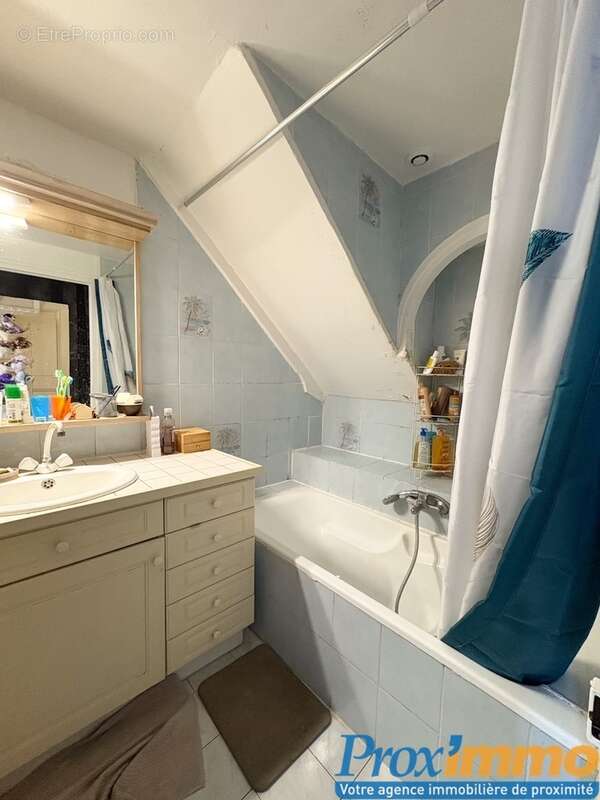 Maison à SAINT-GEOIRE-EN-VALDAINE