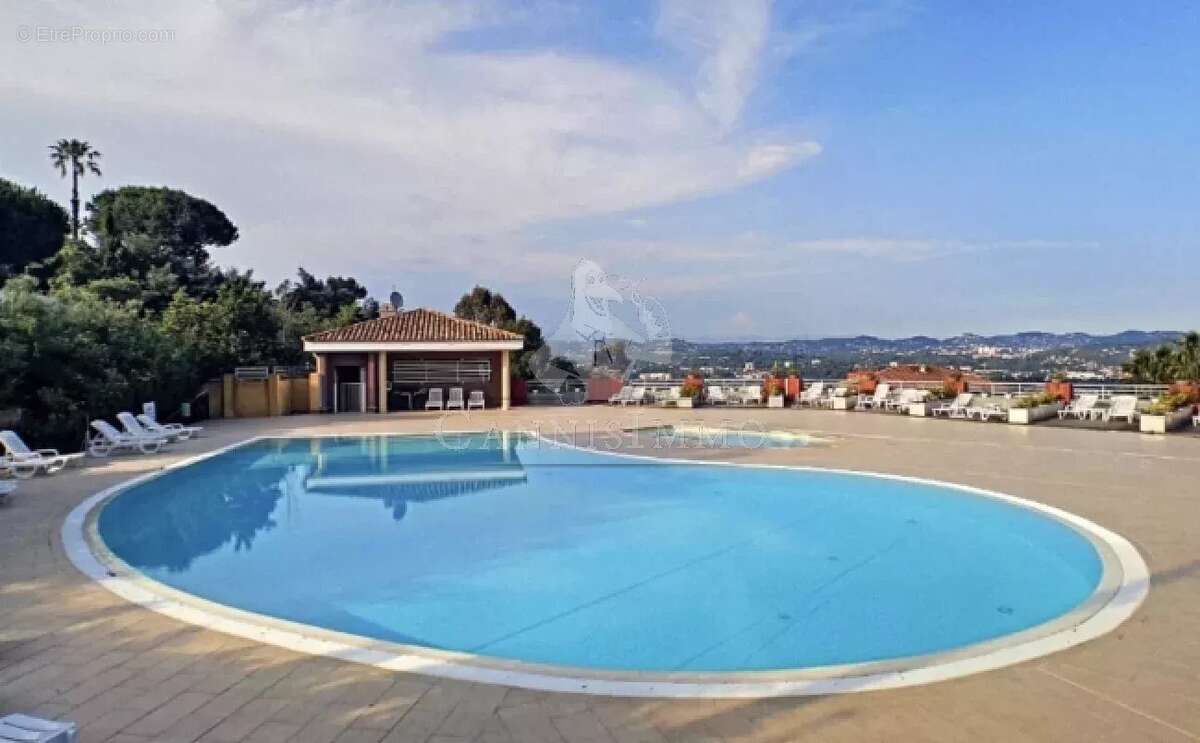 Appartement à MANDELIEU-LA-NAPOULE