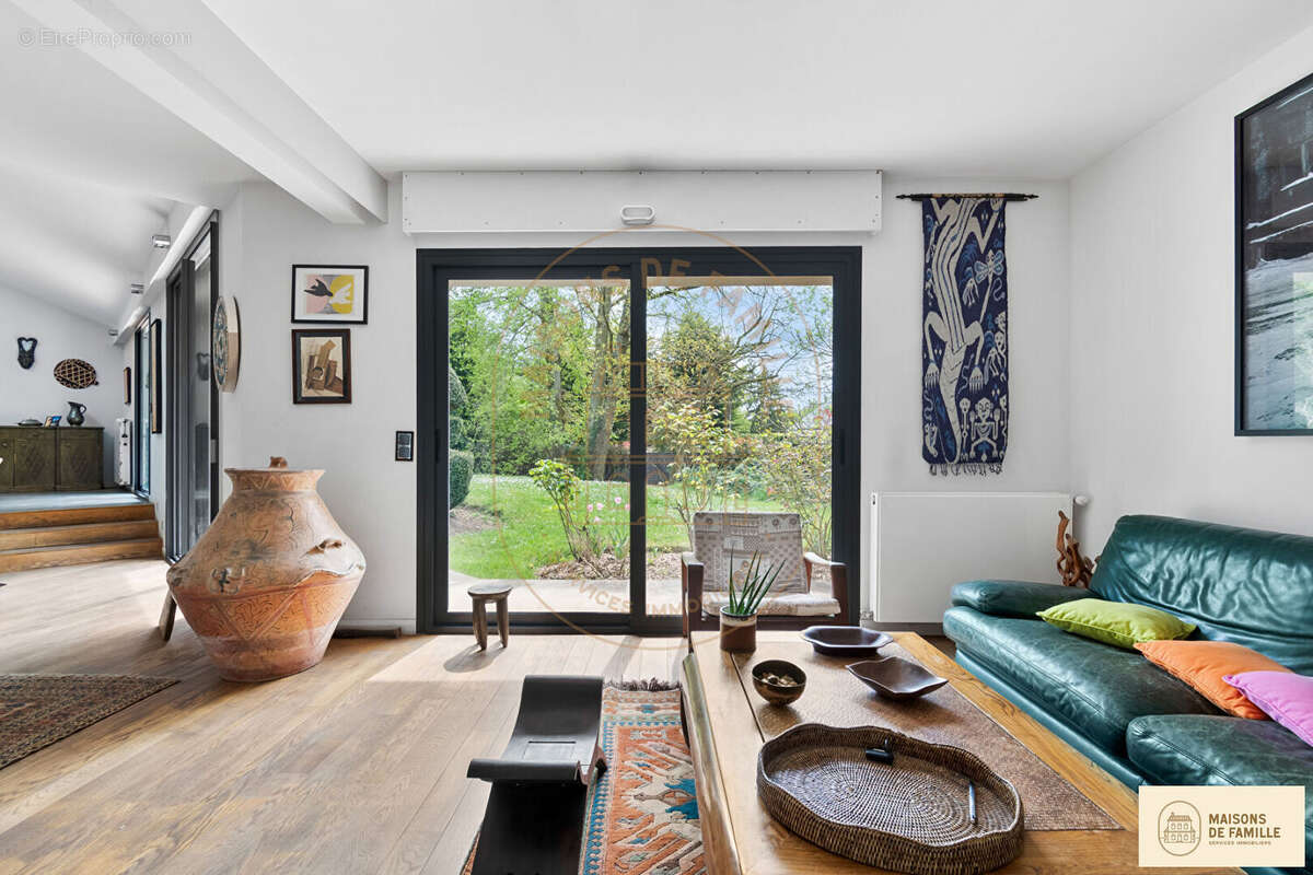 Maison à LA CELLE-SAINT-CLOUD