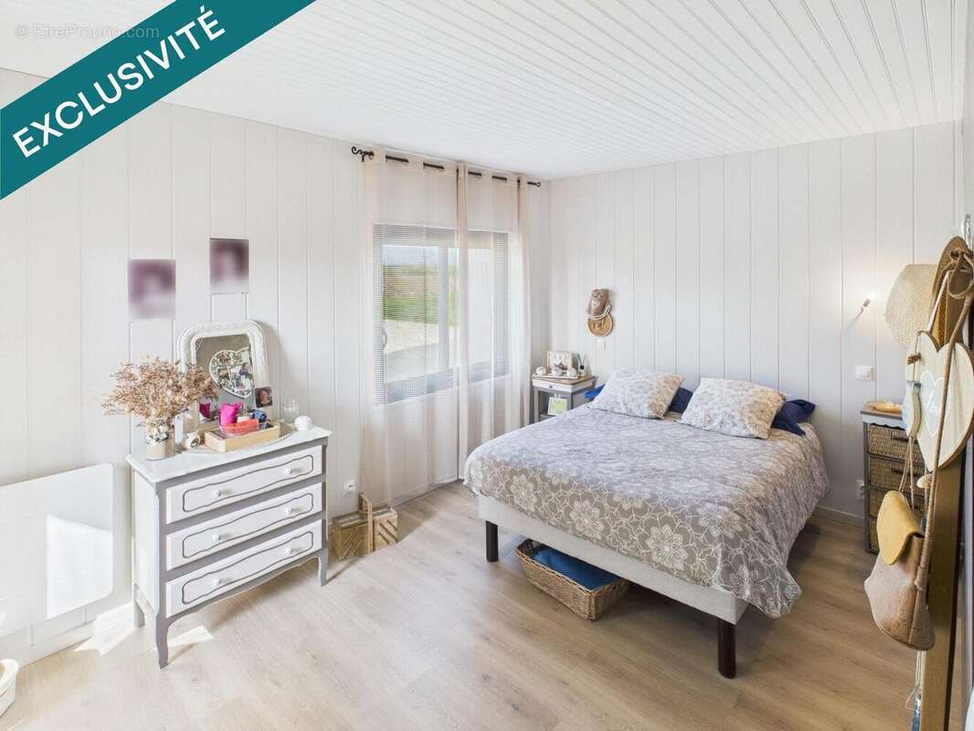 Maison 250 m² à Asnieres-La-Giraud  - photo 6