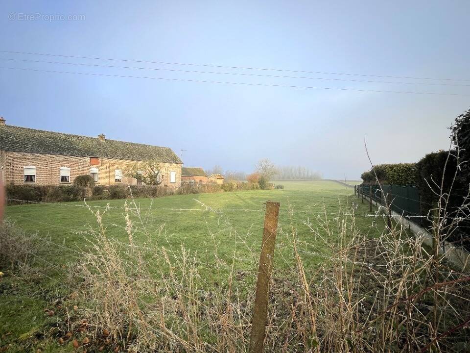 Terrain à SIN-LE-NOBLE