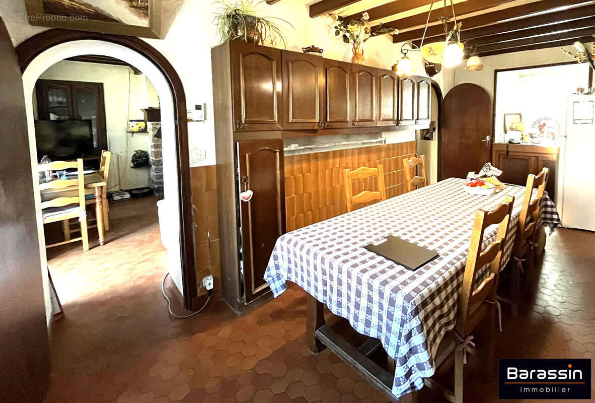 Maison à HEUGUEVILLE-SUR-SIENNE