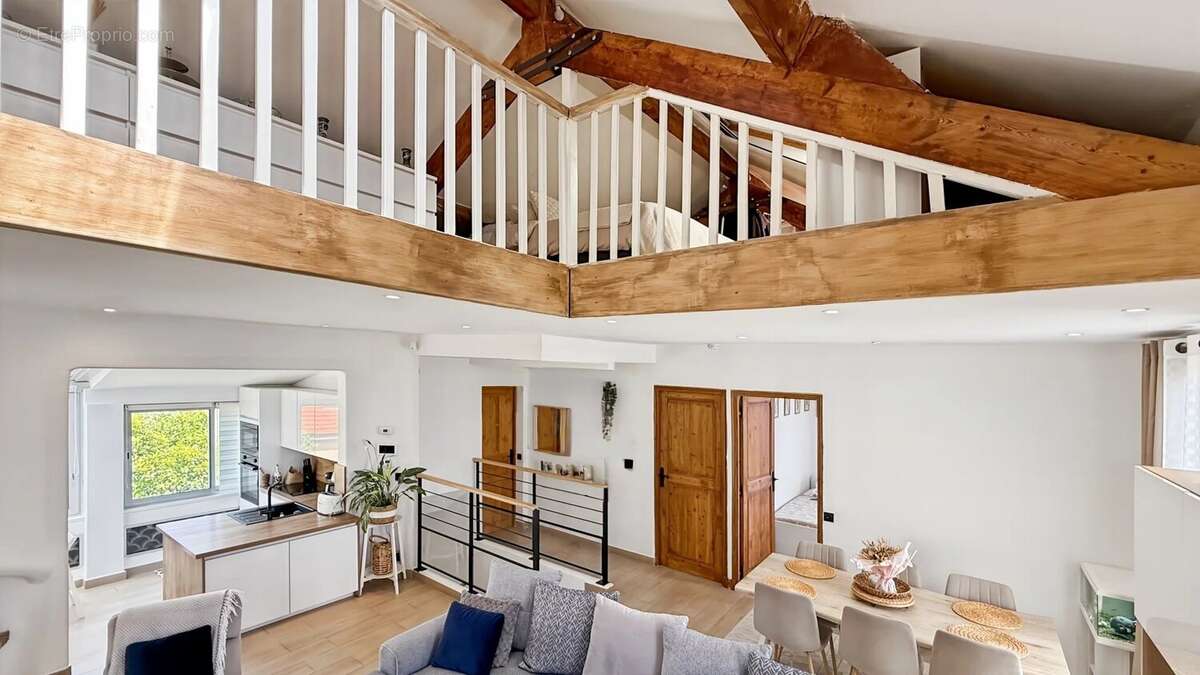 Maison à VALLAURIS
