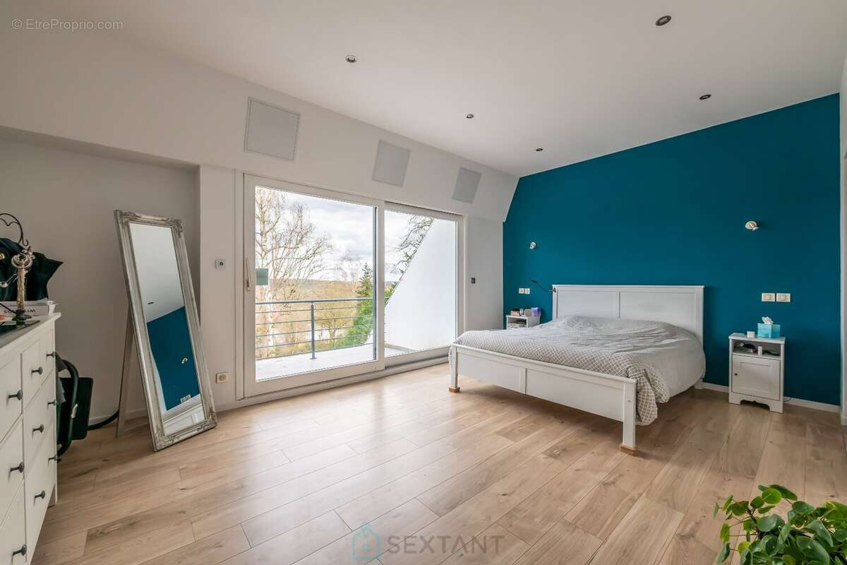 Villa d'architecte à 35 mn de Paris gare de Lyon. A 15 minutes de trois magnifiques golfs ! (golf Fontainebleau, Cély et Coudray - photo 16