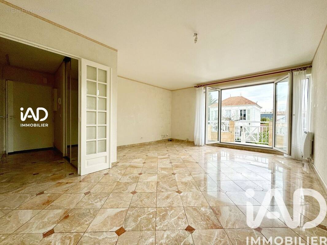 Photo 1 - Appartement à NANTERRE