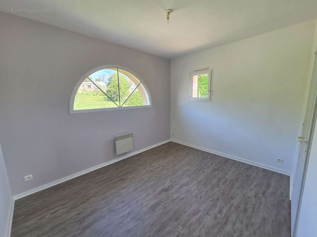 Maison à LE GIROUARD