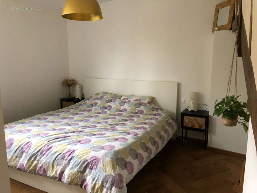 Maison à SAINT-CYR-SUR-MORIN