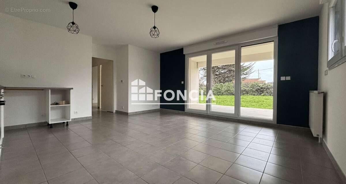 Appartement à SAINT-SEBASTIEN-SUR-LOIRE