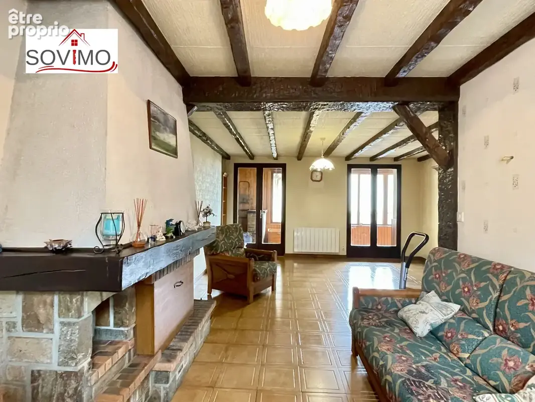 Maison de ville tout confort avec cour et grand garage, 5 chambres. - photo 3