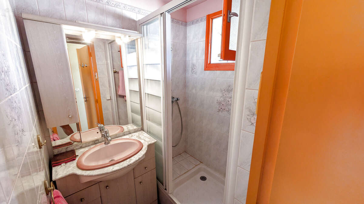 Appt t2 + piscine + ascenseur - argeles plage - photo 6