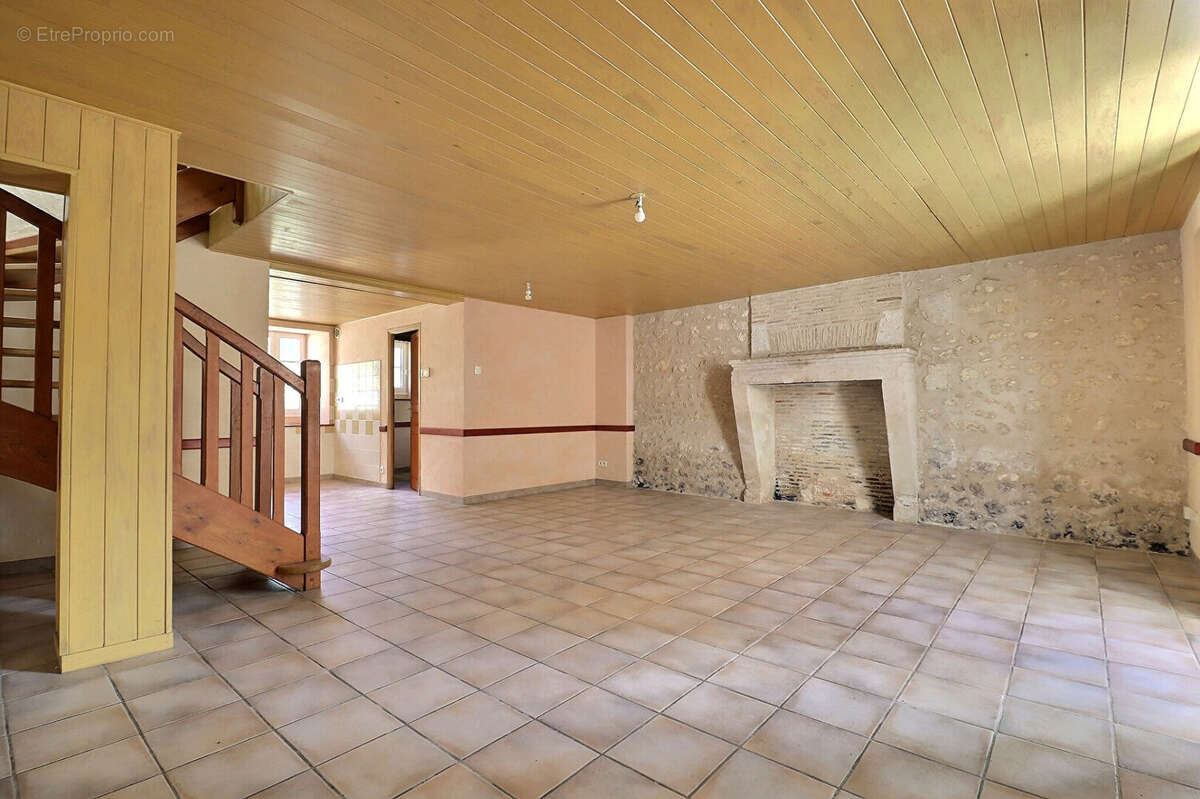 Maison à SAINT-PRIVAT-DES-PRES