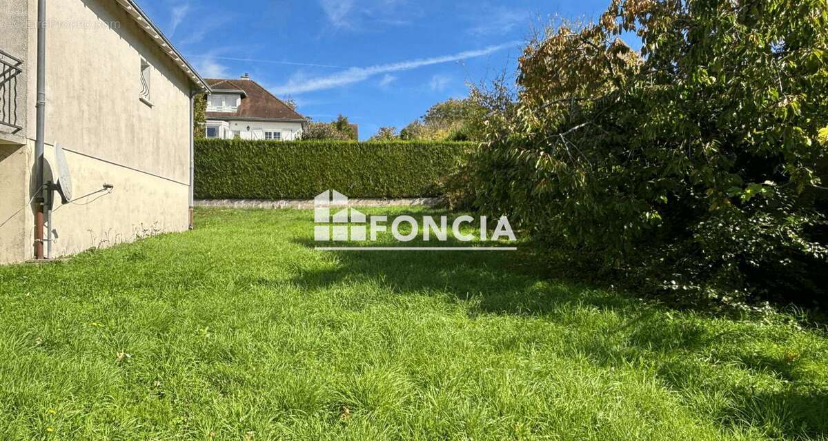 Maison à CHATELLERAULT