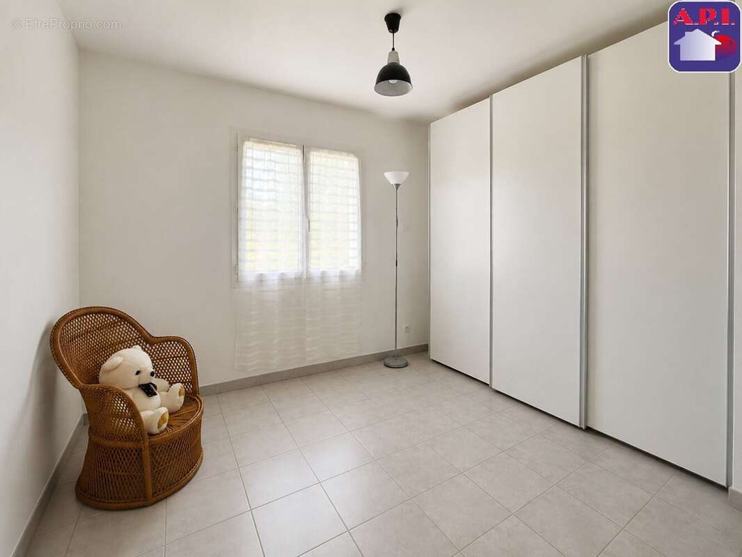 Maison 92 m² à Pailhes  - photo 7