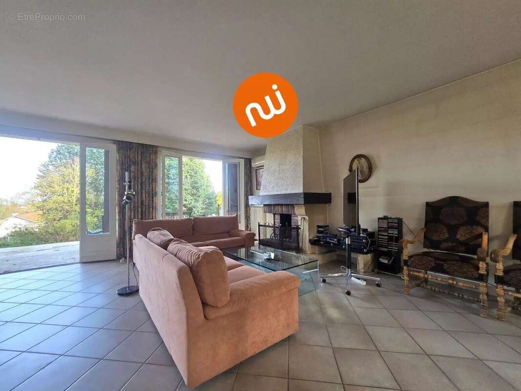 Maison à TASSIN-LA-DEMI-LUNE