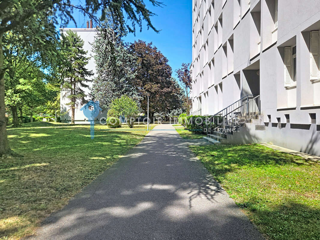 Appartement t4 a vendre - seyssinet-pariset - 38170 - agence immobiliere - seyssins - 38 - photo 15