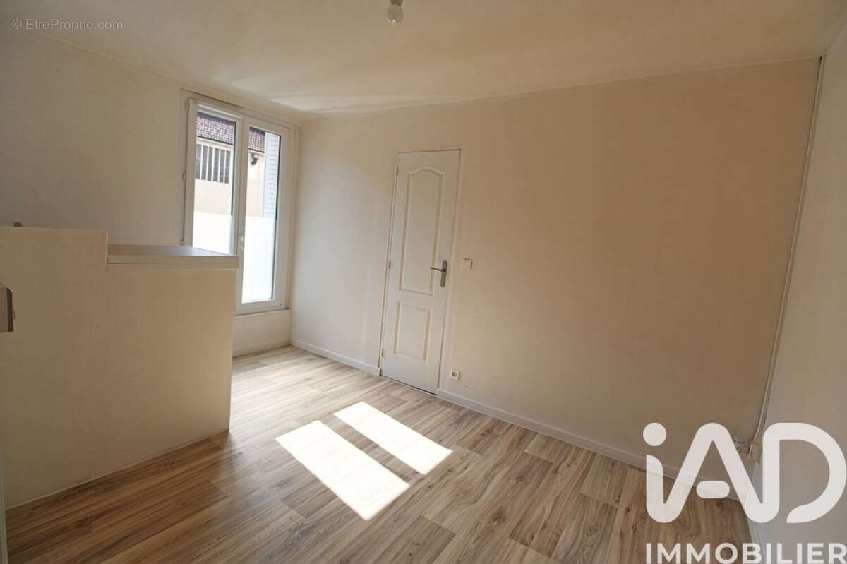 Photo 3 - Appartement à IVRY-SUR-SEINE