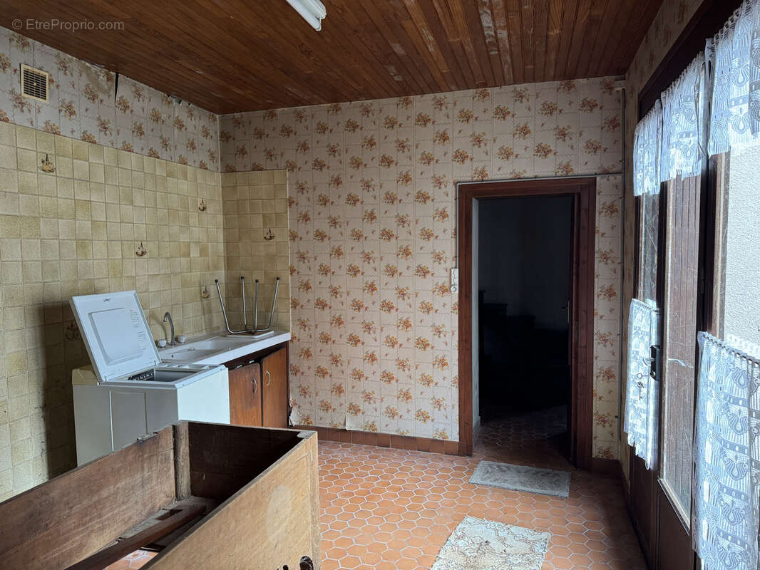 Maison à MONTREUILLON