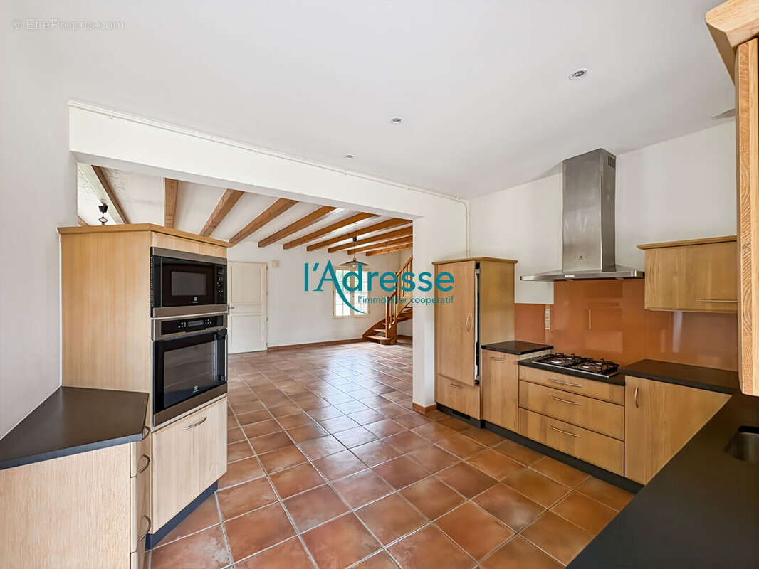 Charmante Maison avec 8 chambres - photo 2