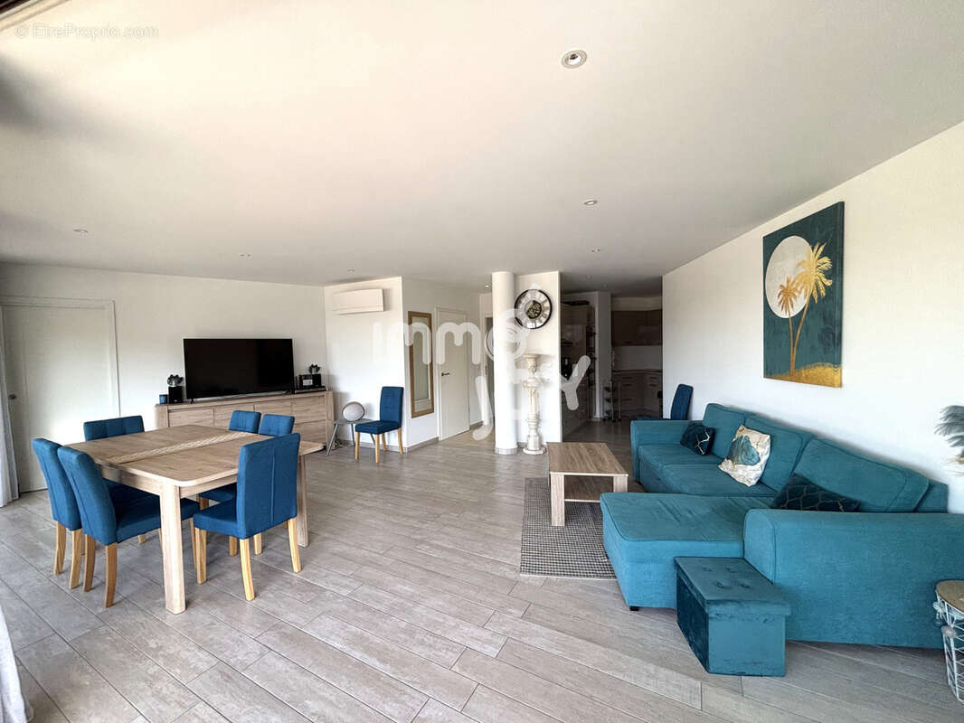 Appartement à FREJUS
