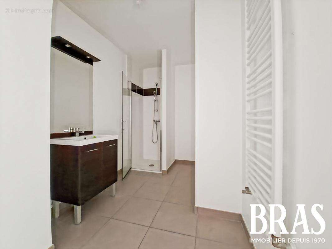 Les Sables D Olonne, La Chaume, Appartement T3  avec garage! - photo 6