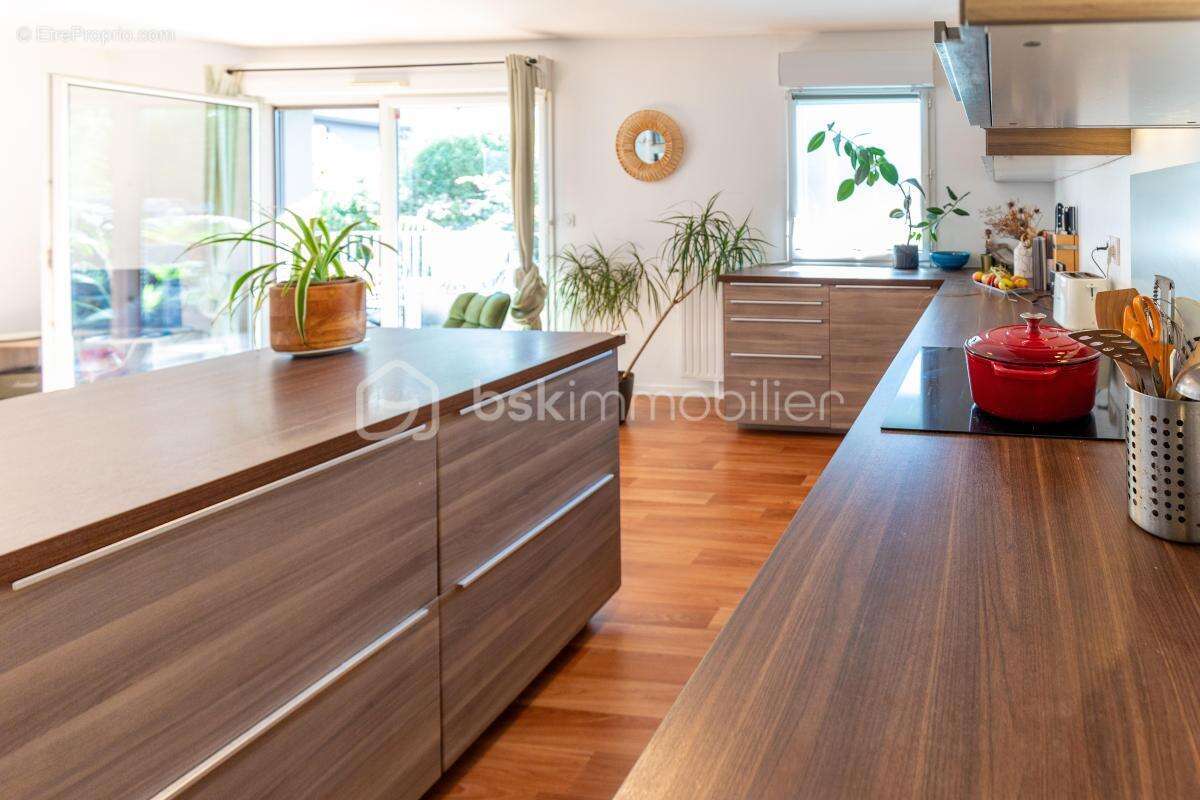 Appartement à VEZIN-LE-COQUET
