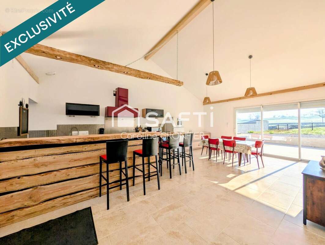 Photo 7 - Maison à GENELARD