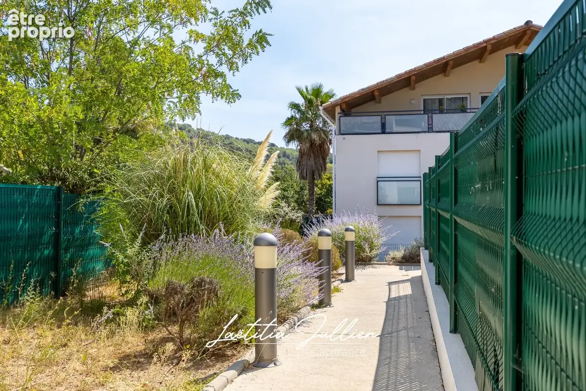 En Exclusivité par Laëtitia JULLIEN – Marseille 12ème – Les Caillols – Duplex T4 de 94 m² avec deux terrasses, parking, garage e - photo 23