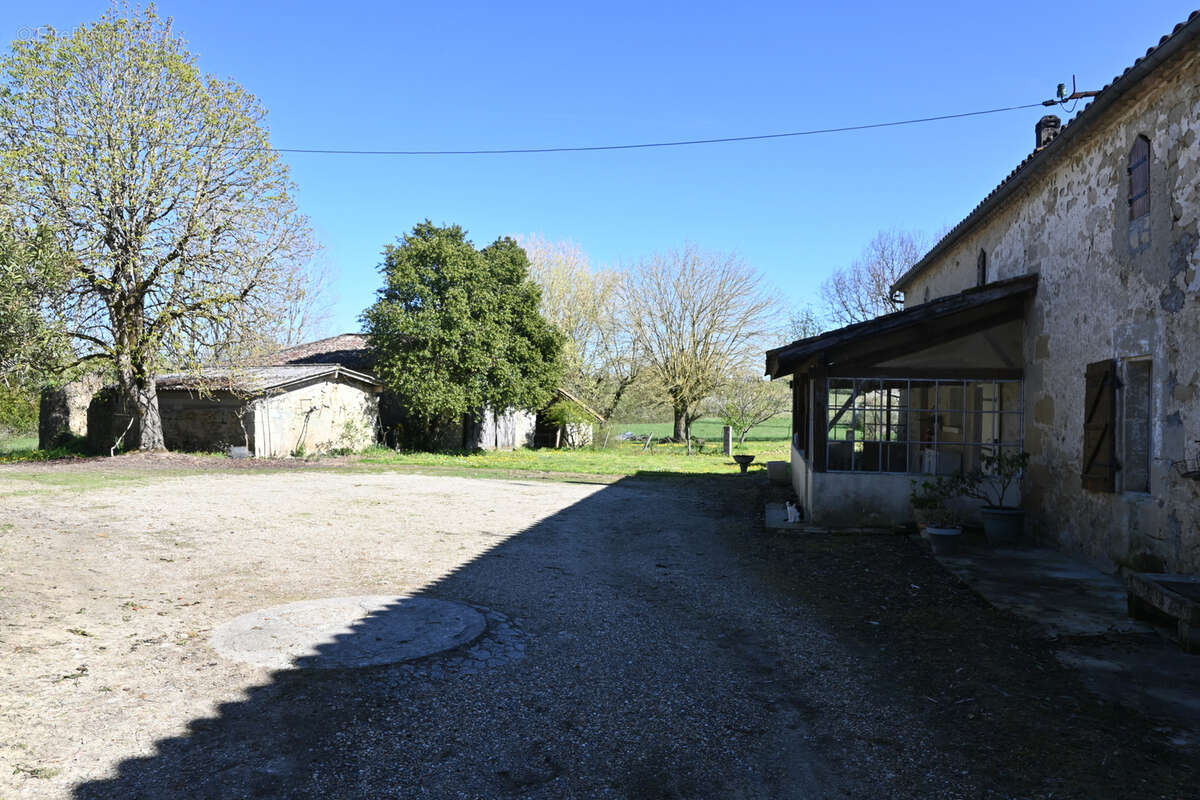 Maison à SAINT-PARDOUX-ISAAC