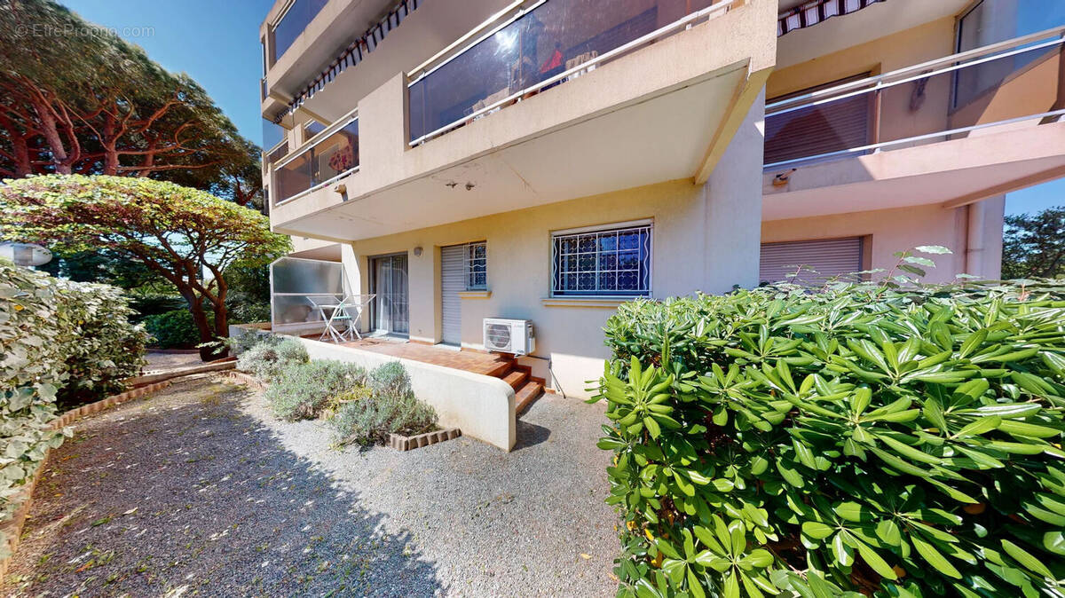 Appartement à FREJUS