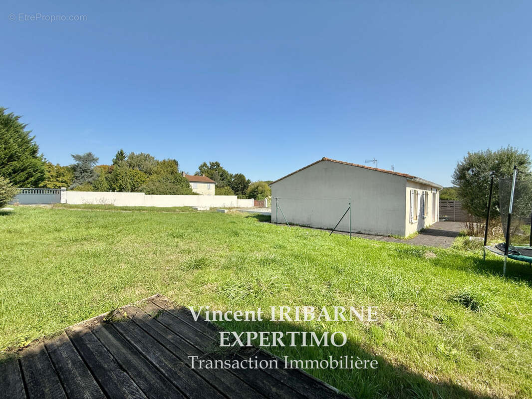 Maison à LA CHAPELLE-DES-POTS