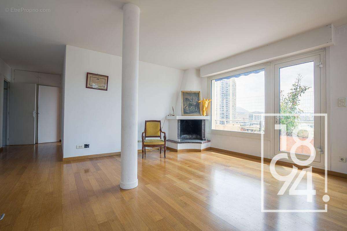 Appartement à MARSEILLE-8E