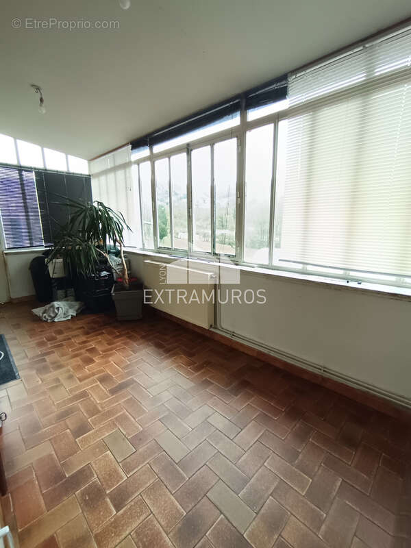 Appartement à SOURCIEUX-LES-MINES
