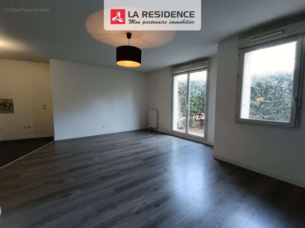 Appartement à MONTIGNY-LE-BRETONNEUX
