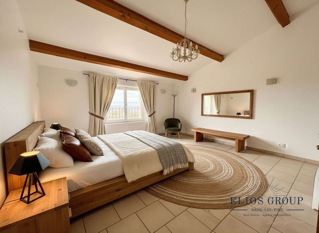 Maison à VINON-SUR-VERDON