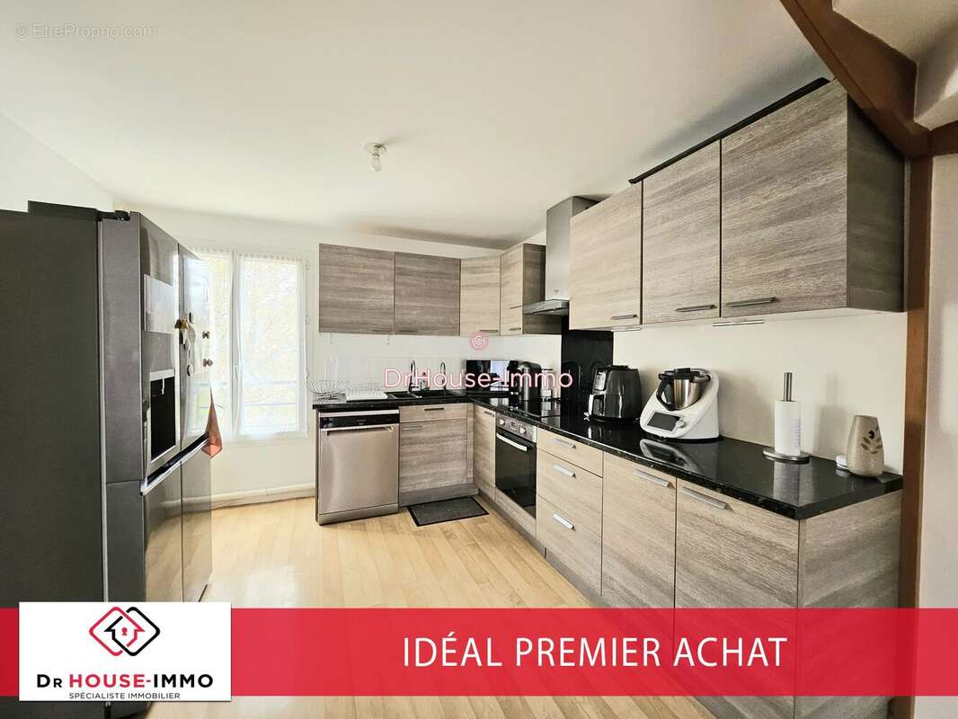 Appartement à SAVIGNY-LE-TEMPLE