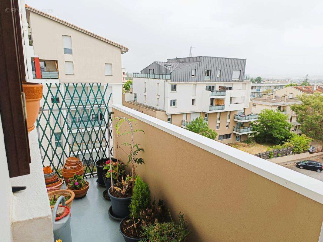 Toulouse Soupetard – Grand T3 lumineux avec balcons, cave et parking - photo 10