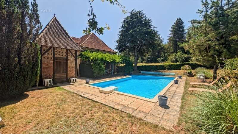 Propriété de caractère, piscine et dépendances - photo 23